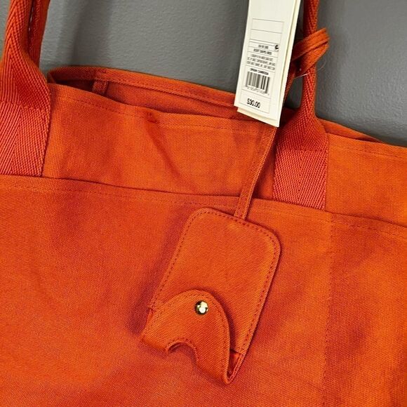A new day Large washable tote with detachable hand sanitizer case - Picture 8 of 10